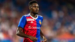 Minute umkurvte münchens jungstürmer joshua zirkzee den gegnerischen torwart remko pasveer, lief alleine aufs leere gehäuse zu und wollte den ball lässig einschieben. Fc Bayern Ii Holt Oberlin Vom Fc Basel Hat Bereits Champions League Gespielt Transfermarkt