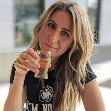 Mandi Patterson's Instagram, Twitter & Facebook