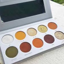 Morphe X Jaclyn Hill The Vault Armed And Gorgeous Eyeshadow Palette Review And Swatches Www Thebeau Eyeshadow Eyeshadow Palette Jaclyn Hill Eyeshadow Palette