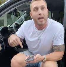 When did chet hanks become an inspirational speaker? Chet Hanks Tom Hanks Son Asked Out Adele On Instagram And It S Quite Something