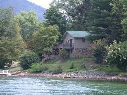 House Vacation Rental In Hiawassee From Vrbo Com Must Bring Your Own Bed Linens Vacation Rentals By Owner Vacation Cabin Rentals Lakefront Homes