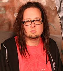 Er lebte in fürth, hatte mit frontmann fabrice morvan noch kontakt. Jonathan Davis Rockmusiker Wikipedia