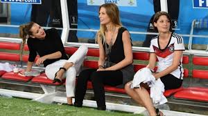 Ein schulfreund packt jetzt aus. Ozil Und Neuer Wm Spieler In Der Liebesflaute Panorama Stuttgarter Zeitung