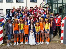 Internistisch & hausärztiches team um dr. Gemeinde Neunkirchen Seelscheid Neunkirchen Seelscheider Rathaus Wurde Gesturmt