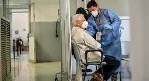 Persone vaccinate sulla popolazione % totale persone vaccinate (2 dosi e monodose) **. Doppio Vaccino A 2 Su 100 La Regione Marche Ancora In Ritardo Nel Siero Per Over 80 E Rsa Saltamartini Colpa Dei Dirigenti