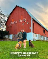 That Wisconsin Couple heeft een...