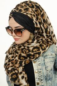 Aise Tesettur Leopar Kahve Desenli Burgu Sal Fashion Coat Fur Coat