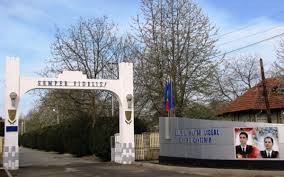 La colegiul național militar „dimitrie cantemir a avut loc festivitatea de dezvelire și sfințire a monumentului patronului spiritual al instituției. 11 Elevi De La Colegiul NaÈ›ional Militar Dimitrie Cantemir Breaza ConfirmaÈ›i Cu Covid 19 Cursurile Se DesfÄƒÈ™oarÄƒ Online Cu Elevii In SpaÈ›iile De Cazare Observatorul Prahovean