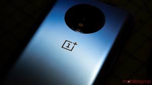 The oneplus 9 leaks are starting to kick into high gear, as oneplus is expected to release its new flagship phone fairly early in 2021. Alleged Oneplus 9 Live Images Leak Online With Specs