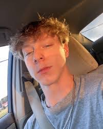 Tyler Viars's Instagram, Twitter & Facebook