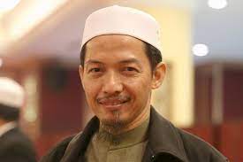 See if your friends have read any of nik mohamad abduh nik abdul aziz's books. Nik Aziz S Son Is New Pas Youth Chief Abdul Hadi S Son Is Deputy Malaysia Malay Mail