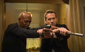 Duro de cuidar es una película del 2017, dirigida por patrick hughes y protagonizada por ryan fecha de estreno: Resena De La Pelicula Duro De Cuidar The Hitman S Bodyguard 2017