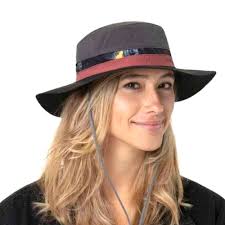 Cappello Trekking Buff Explore Booney In Promozione