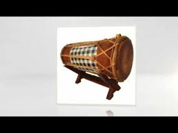 Alat muzik tradisional melayu kompang kompang ialah sejenis alat muzik tradisional yang paling popular bagi masyarakat melayu. Alat Muzik Tradisional Melayu Youtube