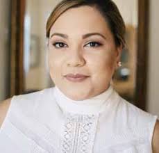 Cicero Names New Queen Cicero Nombra Nueva Reina