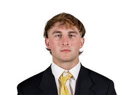 Taylor Morin's Instagram, Twitter & Facebook