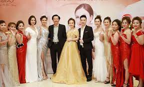 ''hiện tại, công an quận tây hồ đã nữ diễn viên chia sẻ, sau vụ việc xảy ra, chồng cũ có gọi điện rất nhiều lần nhưng cô không nghe máy. Diá»…n Vien Hoang Yáº¿n Khong Xinh Ä'áº¹p Tha Cháº¿t Con HÆ¡n Vietnamnet