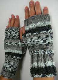 Cast on some snowflake mittens or lacy wedding gloves with our free patterns. 20 Knit Fingerless Glove Patterns Free Allfreeknitting Com