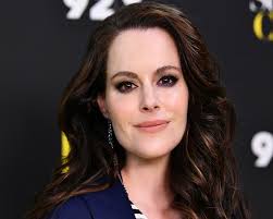 Emily Hampshire to lead 'Mary Hartman, Mary Hartman' remake