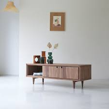 Free shipping for many products! Tv Schrank Aus Nussbaum 140 Cm Wohnzimmermobel Mit Stauraum Tikamoon