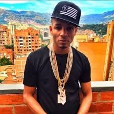 verso 2 vive tu vida, yo vivo la mía criticar sin dar ejemplo, qué jodí'a manía por sólo ser yo y no como se suponía hasta que nos dé pulmonía. Duki Hello Cotto Mia Khalifa X Moonkey X Bad Bunny Remix Lyrics Letras2 Com