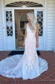 Find this pin and more on hochzeitskleid ballkleid by itsssmealeks. Elegant V Ausschnitt Rosa Pinsel Schleppe Ball Hochzeitskleid Mit Applikationen Dresstells Com