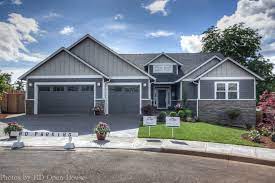 Bhg threw their hat into the home plan game and comes up with a very solid effort. Ranch Rambler House Plan 5204 Hauser New York Von Better Homes And Gardens House Plans Houzz