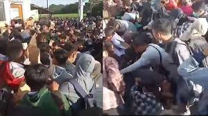 Ada berapa vidio potongan tujuan dari pelaksanaan kegiatan ini perusahaan pt cwii masaran sragen. Viral Video Pelamar Kerja Pabrik Boneka Di Sragen Terinjak Injak Karena Membludak Berakhir Ricuh Banjarmasin Post