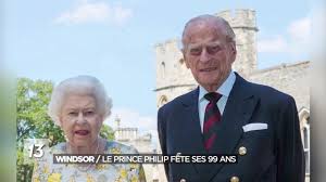 Le prince philip, duc d'édimbourg, s'est attiré le respect de beaucoup pour son soutien indéfectible et constant envers la reine. Deces Du Prince Philip Retour Sur La Vie De Celui Qui A Traverse Pres D Un Siecle Aux Cotes De La Reine Elizabeth Ii
