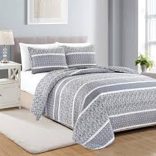 See more ideas about comforters, comforter sets, bedding sets. Amazon Com Reversible Paisley Striped Bedspread Full Queen Size Quilt With 2 Shams 3 Piece Reversible All Season Quilt Set Grey Quilt Coverlet Bed Set Kadi Collection Kitchen Dining