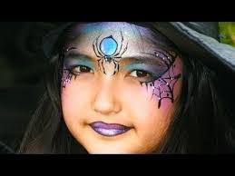 Eine Hubsche Hexe Make Up Hexe Gesicht Schminken Vorlage Fur Halloween Halloween Make Up Face Painting Halloween Witch Face Paint Cool Halloween Makeup