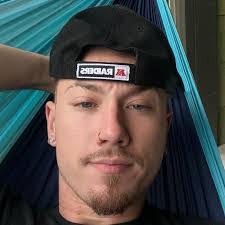 Terrence Crook's Instagram, Twitter & Facebook