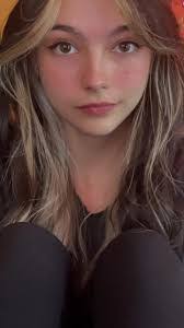 Linda Nibert's Instagram, Twitter & Facebook