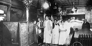 America S First Pizzeria Little Italy Chelsea Nyc Lombardi S