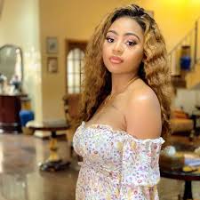 Also see regina daniels latest pictures and videos. I Am Sorry To Everyone I Have Offended Regina Daniels Says After Reportedly Spending New Year S Eve In The Hospital After Falling Ill Photos Video Madailygist