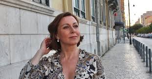 A artista estava no hospital garcia de orta, em almada, após ter sofrido dois aneurismas, que se viriam a revelar fatais. Maria Joao Abreu Internada De Urgencia Apos Sofrer Aneurisma Cerebral