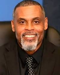 Hallie Bowles's Instagram, Twitter & Facebook