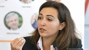 Alma zadić ist die erste ministerin mit migrationshintergrund. Alma Zadic Razocarala Bosnjake Nisam Muslimanka Ateistkinja Sam