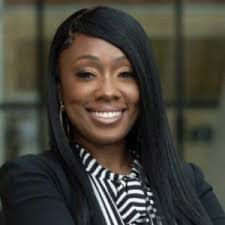 Robyn Henderson's Instagram, Twitter & Facebook