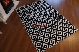 modern siyah beyaz hali modelleri siyah beyaz hali halilar siyah beyaz