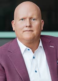 Financial Advisors & Representatives