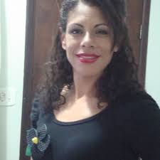 Stream Danielle Fernandes music