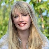 Alexandra Crum's Instagram, Twitter & Facebook