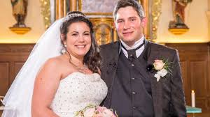 Kürzlich verabschiedete sich anna von ihren arbeitskollegen und feierte ihren junggesellinnenabschied, jetzt steht der umzug an. Bauer Sucht Frau 14 Traum Hochzeit Der Kuppel Show Tv Bild De