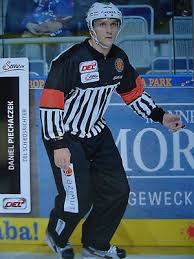 376 Daniel Piechaczek Schiedsrichter DEL 2012-13