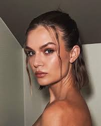 ▻ СОЦИАЛЬНЫЕ СЕТИ Визажист: Naima Bremer Стилист по волосам: Ricky Mota  #Josephine.. 2026