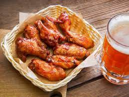 Sembra una ricetta delicata e poco adatta ad una serata davanti alla tv, ma vi ricrederete: Come Preparare Le Ali Di Pollo In Padella Senza Olio La Ricetta Passo Passo