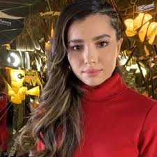 Amelia thripura henderson 18 years old host, model, dancer & actress. Pin By Andi On Celebrities Hairdo Hair Celebrities
