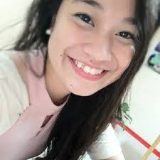 Vanessa Sy's Instagram, Twitter & Facebook