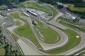 Sul circuito del mugello il gp della toscana ferrari 1000 si è concluso con la vittoria di lewis hamilton. Moto Gp Mugello Live In Italien Dabei Sein Organisierte Reise